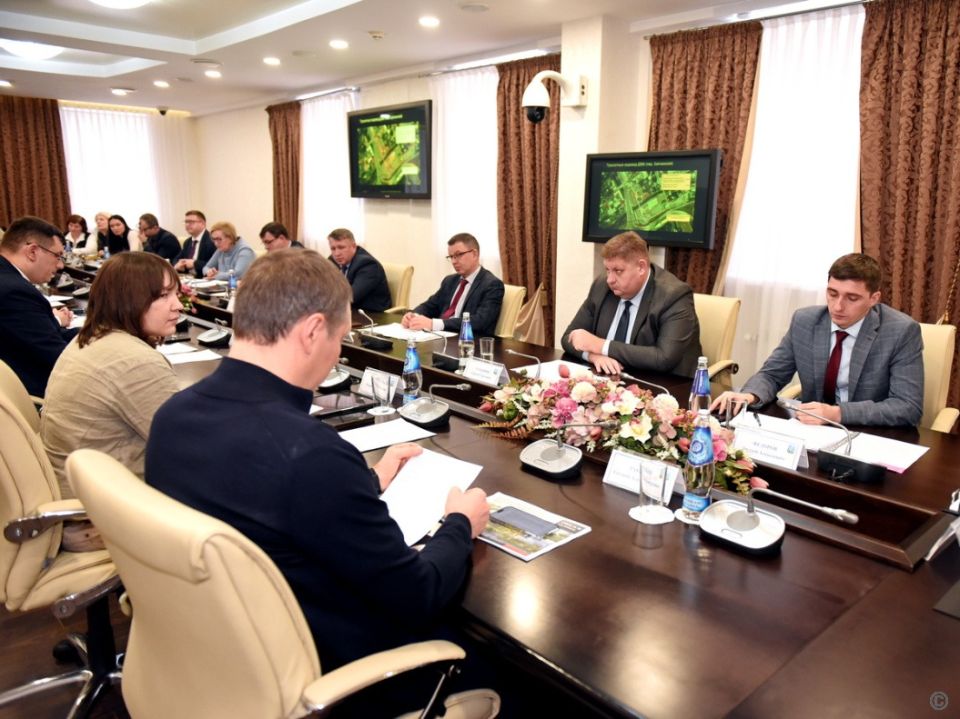 В администрации Барнаула обсудили развитие территории сереброплавильного завода