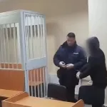 Два года угроз: как жили соседи в доме, где мужчина забил молотком мать и ребенка