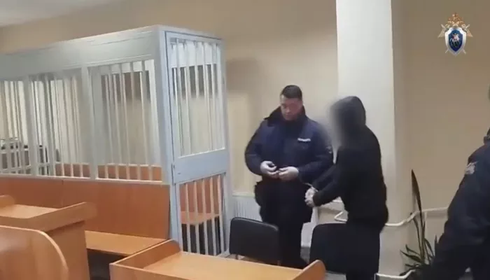 Два года угроз: как жили соседи в доме, где мужчина забил молотком мать и ребенка