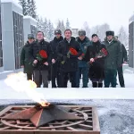 В Горно-Алтайске отдали дань памяти Героям Отечества