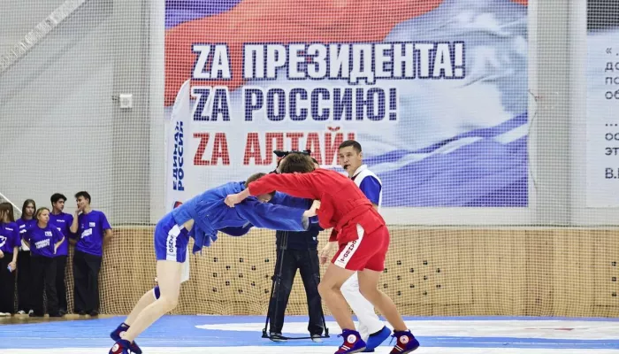 Первенство и чемпионат СФО по самбо открыли в Республике Алтай