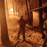 Ночной пожар уничтожил кафе на базе отдыха в Республике Алтай