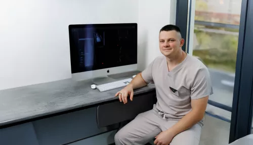 Слагаемые улыбки. Главврач клиники ДентАлекс — о современной стоматологии