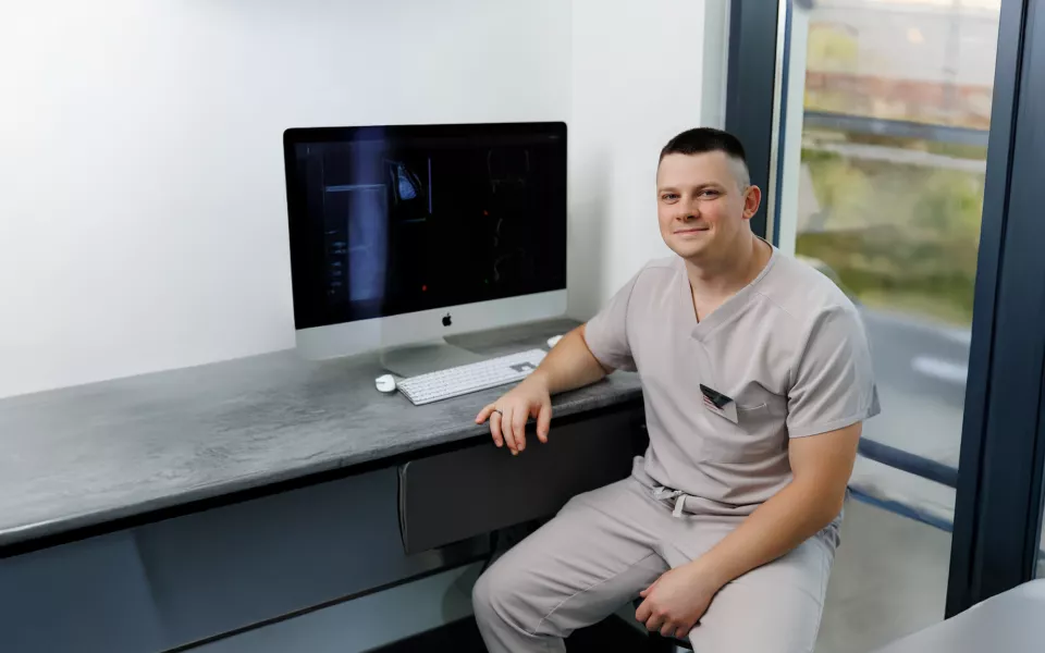 Слагаемые улыбки. Главврач клиники ДентАлекс о современной стоматологии