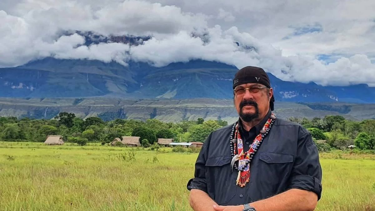 Стивен Сигал