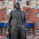 Место притяжения: в Барнауле торжественно открыли памятник Достоевскому