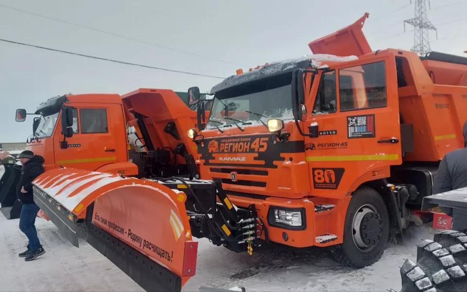 Дороги в надежных руках: Алтайский край продолжает обновлять парк спецтехники