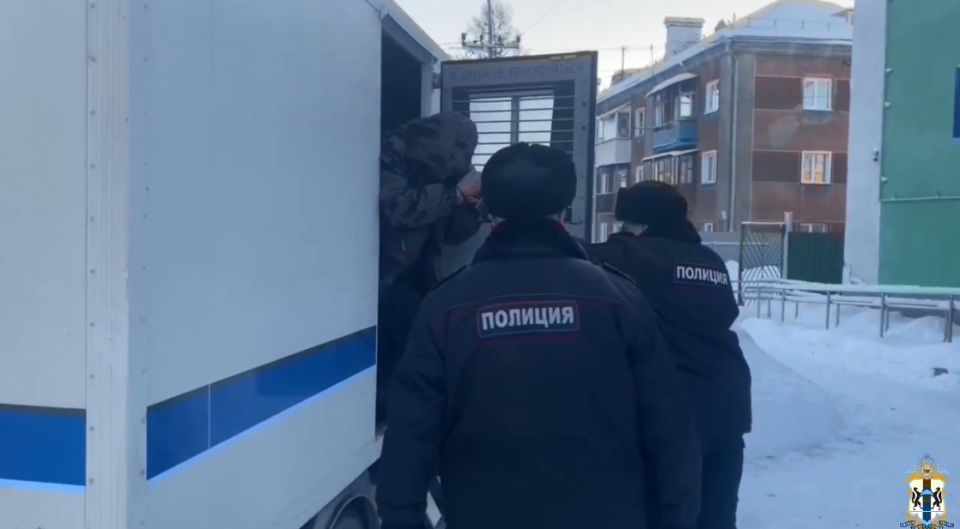 Работники почты инсценировали возгорание автомобиля, чтобы украсть почти 10 млн рублей