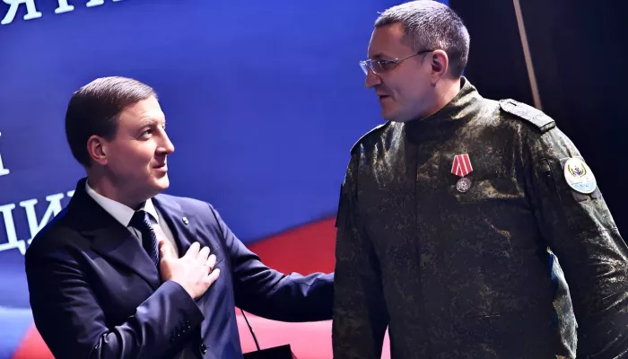 Заслуженных жителей Республики Алтай наградили в честь Дня Конституции