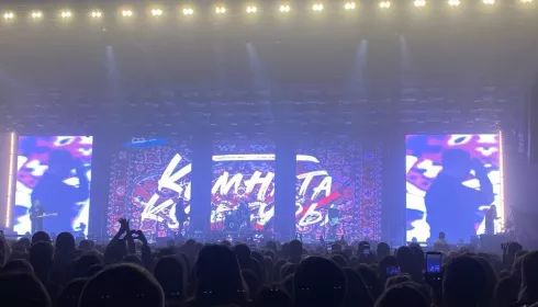 Полная Титов-Арена: в Барнауле выступила Комната культуры. Видео