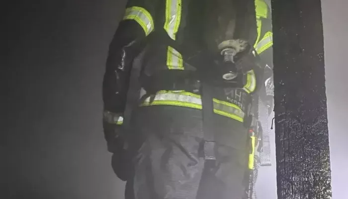 Двух человек спасли во время пожара в Новоалтайске