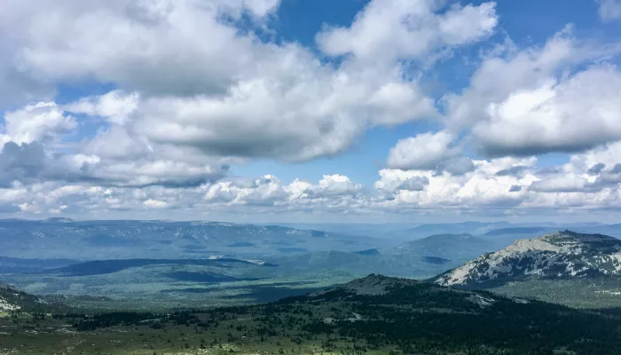 Поход выходного дня в горы превратился в ЧП: туристы не вернулись с маршрута