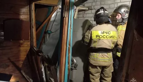 Частный дом в Рубцовске едва не разнесло от взрыва котла. Фото