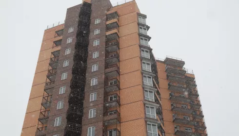 Полярная звезда зажглась: в Барнауле сдали в эксплуатацию проблемный дом