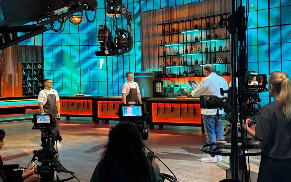 Капустный пирог обеспечил барнаульскому шефу победу в шоу Молодые ножи