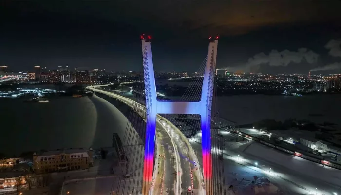 В Новосибирске запустили движение по многострадальному четвертому мосту. Фото и видео