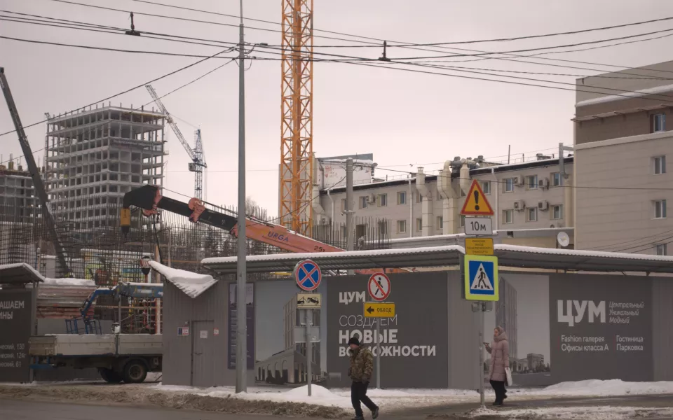 Заказчик строительства ЦУМа в Барнауле усомнился в прочности нового фундамента