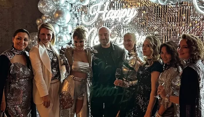 Полина Диброва впервые вышла в свет с Товстиком и сделала заявление о беременности