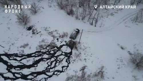Потоки нечистот подбираются к кладбищу в Барнауле. Видео с воздуха