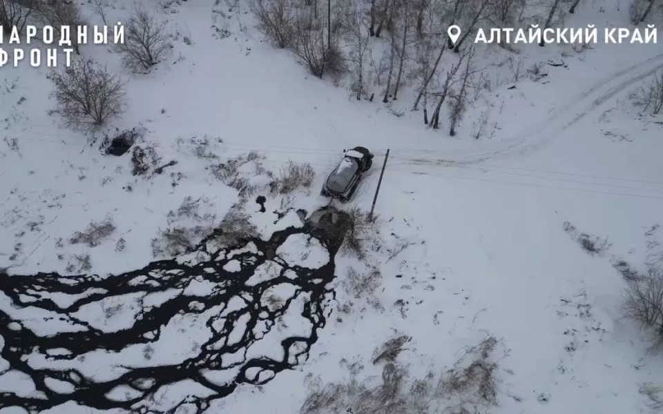 Потоки нечистот подбираются к кладбищу в Барнауле. Видео с воздуха