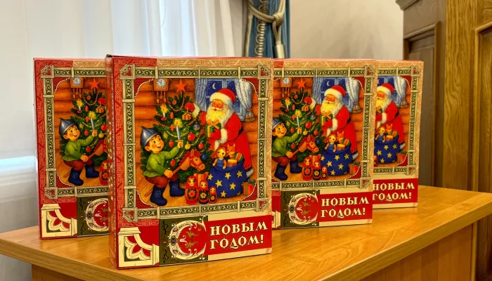 Сласть в радость: как будут выглядеть новогодние подарки для детей в Алтайском крае