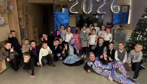 Детям участников СВО социальные предприниматели организовали новогодний праздник