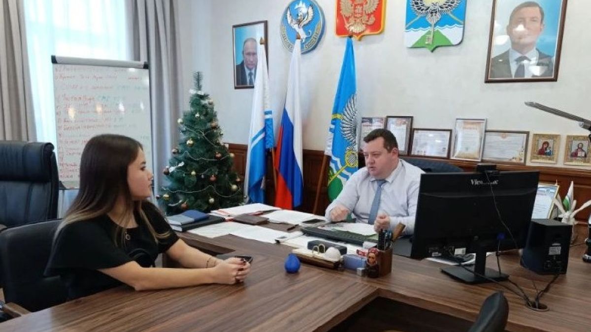 Встреча главы Майминского района с учителем Бирюлинской школы