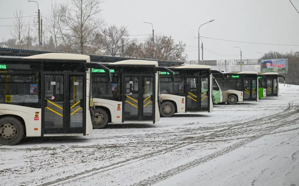 В Барнауле проверили работу автобусов и нашли ряд нарушений