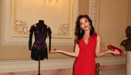 Ведущая России 24 ответила критикам после скандала в Большом новыми фотографиями