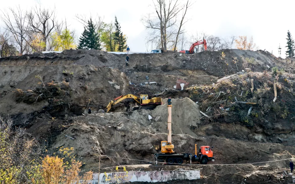 Страсти, кости и бетон: как строили резонансную лестницу в Нагорный парк Барнаула