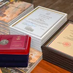 В Барнауле перед Новым годом вручили награды отличившимся барнаульцам. Фото