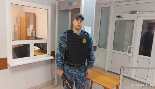 Житель Алтайского края попытался пронести нож в зал суда