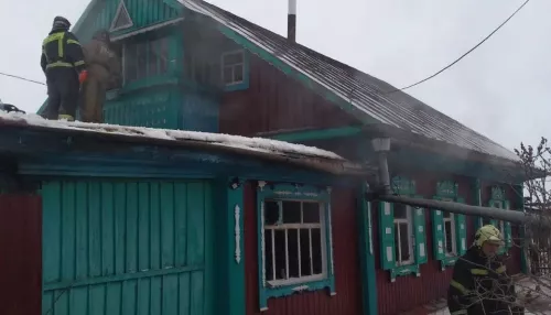 Женщина едва не погибла из-за загоревшегося полотенца в Алтайском крае