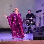 Татьяна Буланова вывела на сцену беременных танцовщиц на каблуках