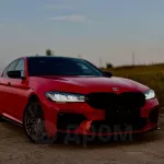 Обновленный BMW в броском цвете и с рыжим салоном продают в Барнауле. Фото