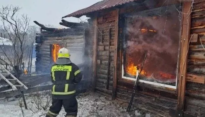 Два крупных пожара произошло за день из-за печей в Алтайском крае