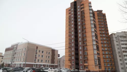 Добро пожаловать домой. В Барнауле вручили ключи обманутым дольщикам