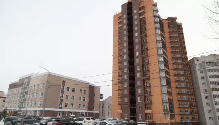 Добро пожаловать домой. В Барнауле вручили ключи обманутым дольщикам