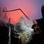 Крупный пожар произошел в Республике Алтай: сгорели почти 300 квадратов жилого дома