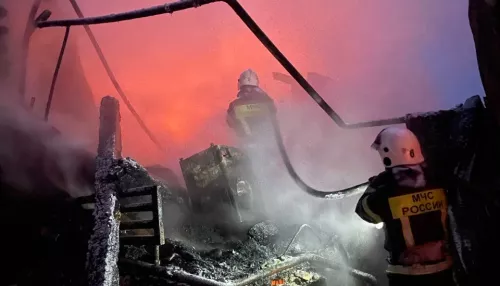 Крупный пожар произошел в Республике Алтай: сгорели почти 300 квадратов жилого дома