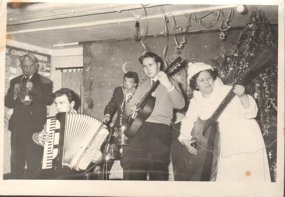 Новый год и зимние забавы в советском Барнауле