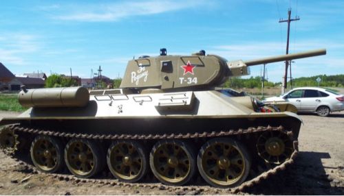 Точная копия танка Т-34 установлена в Алтайском крае