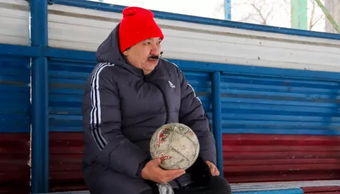 Мы вышли из трущоб: как живет спортивная легенда Барнаула Акыл Елубаев