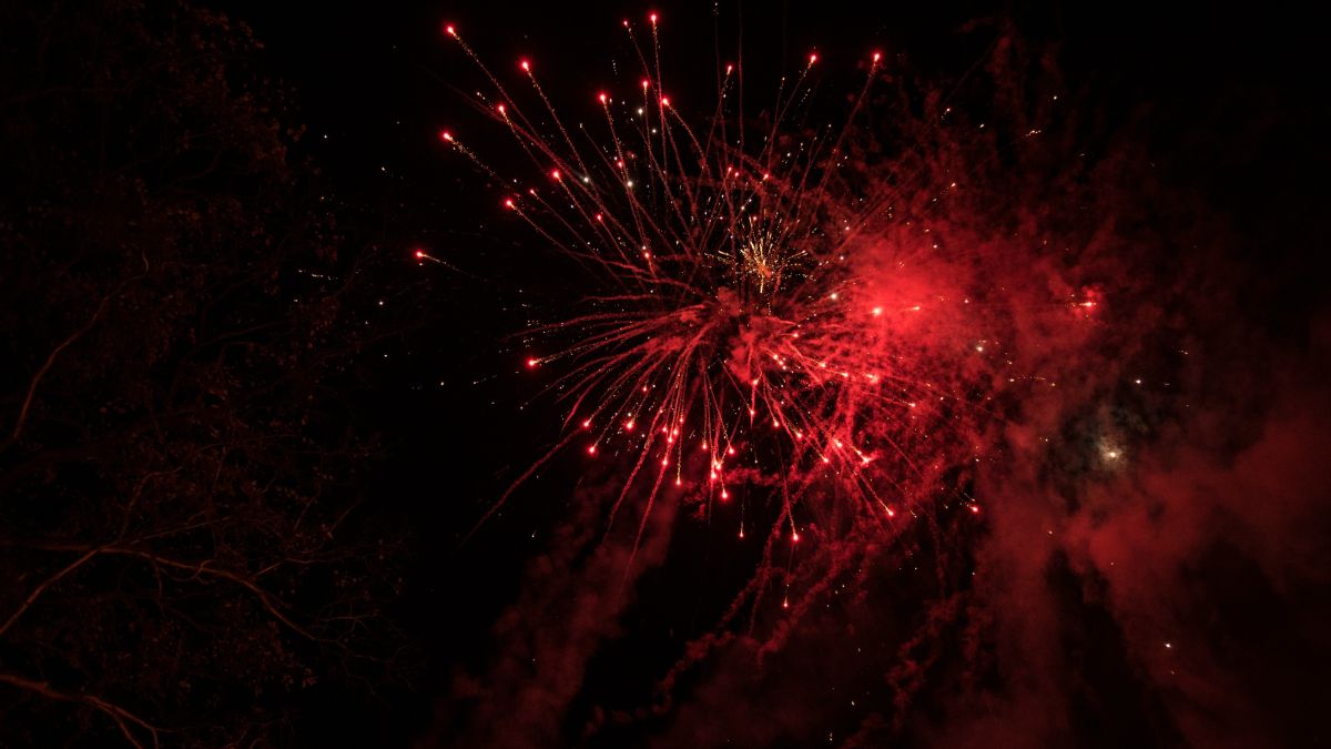 Социалисты требуют навести порядок с пиротехникой