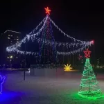 Фонтаны, виньетки и огни: Индустриальный район готов к встрече Нового года. Фото