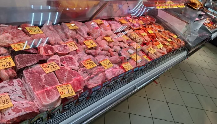 Скинулись по 1,5 тысячи: экс-депутат устроила разнос подчиненным из-за подарка