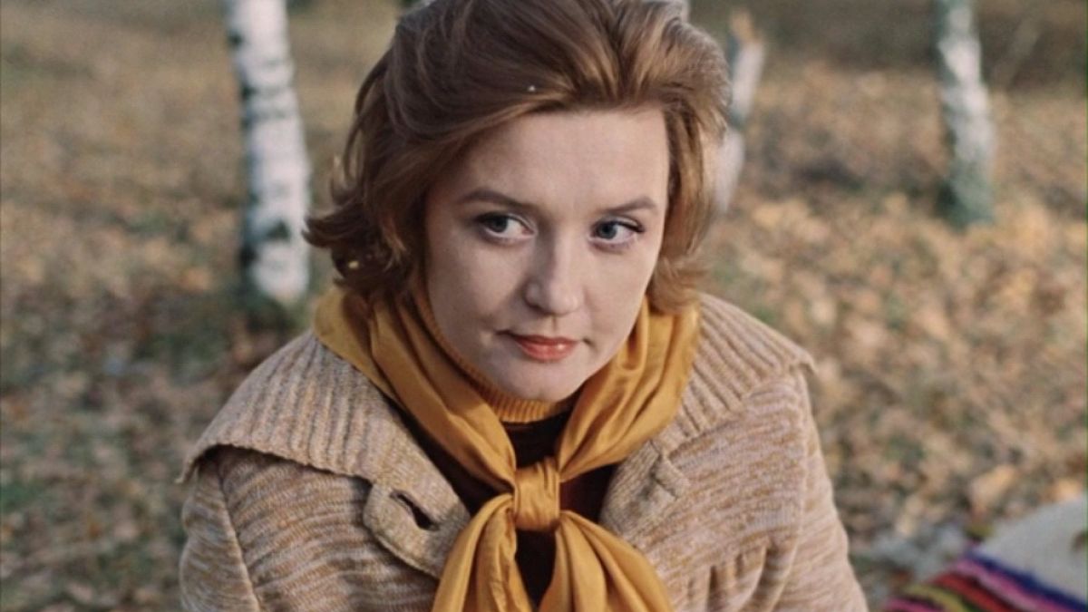 Вера Алентова