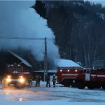 В Республике Алтай потушили крупный пожар на турбазе: что известно