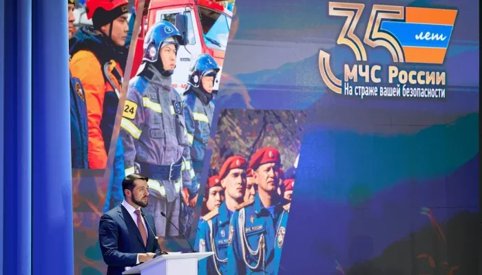 Люди героической профессии: сотрудников МЧС чествовали в Республике Алтай