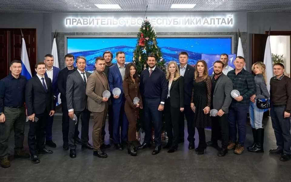 Крупные инвесторы Республики Алтай присоединились к акции Елка желаний